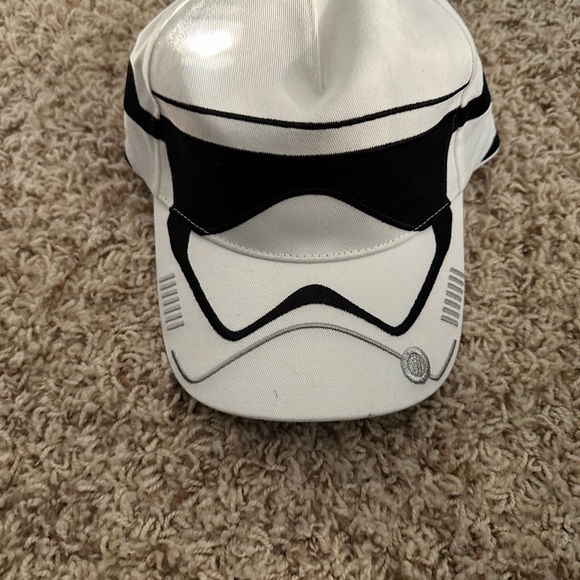 Disney Star Wars stormtrooper Cap - White and Black - Picture 1 of 2